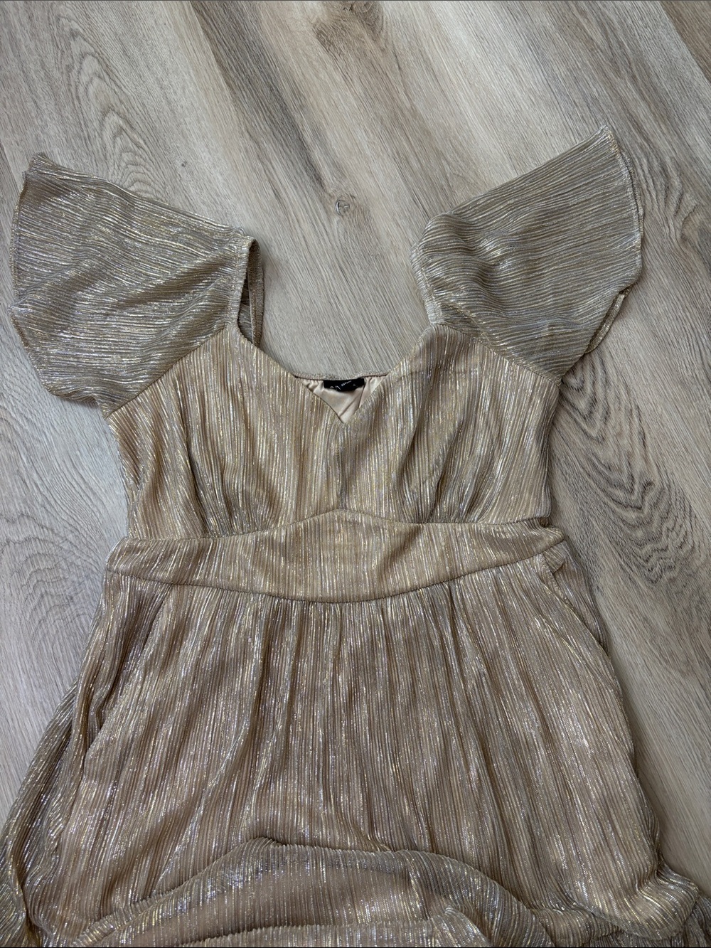 Torrid Glitter Flutter Sleeve Tiered Maxi Dress Gold 0 L 12 party holiday - Picture 5 of 8